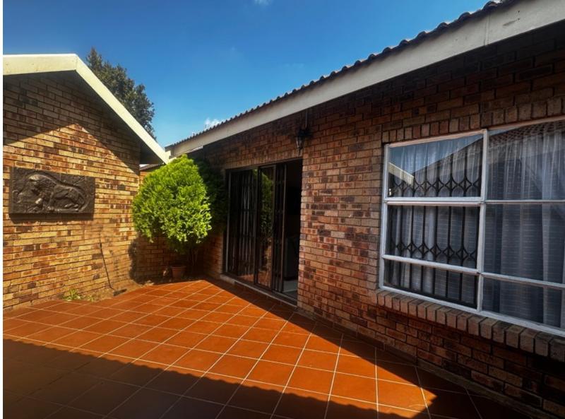 2 Bedroom Property for Sale in Bloemfontein Free State